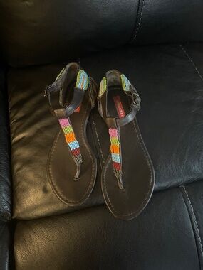 UNIONBAY Brown T-Strap Sandals with Multicolor Bead Detail